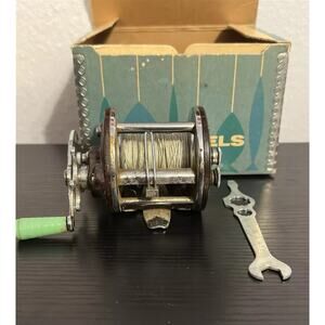 Penn Peer No. 209MS Fishing Reel. Made in USA. Comes w/OG BOX & Wrench Fishing